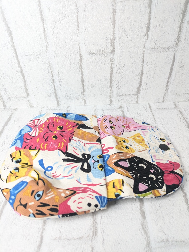 ぷっくりラウンドポーチ