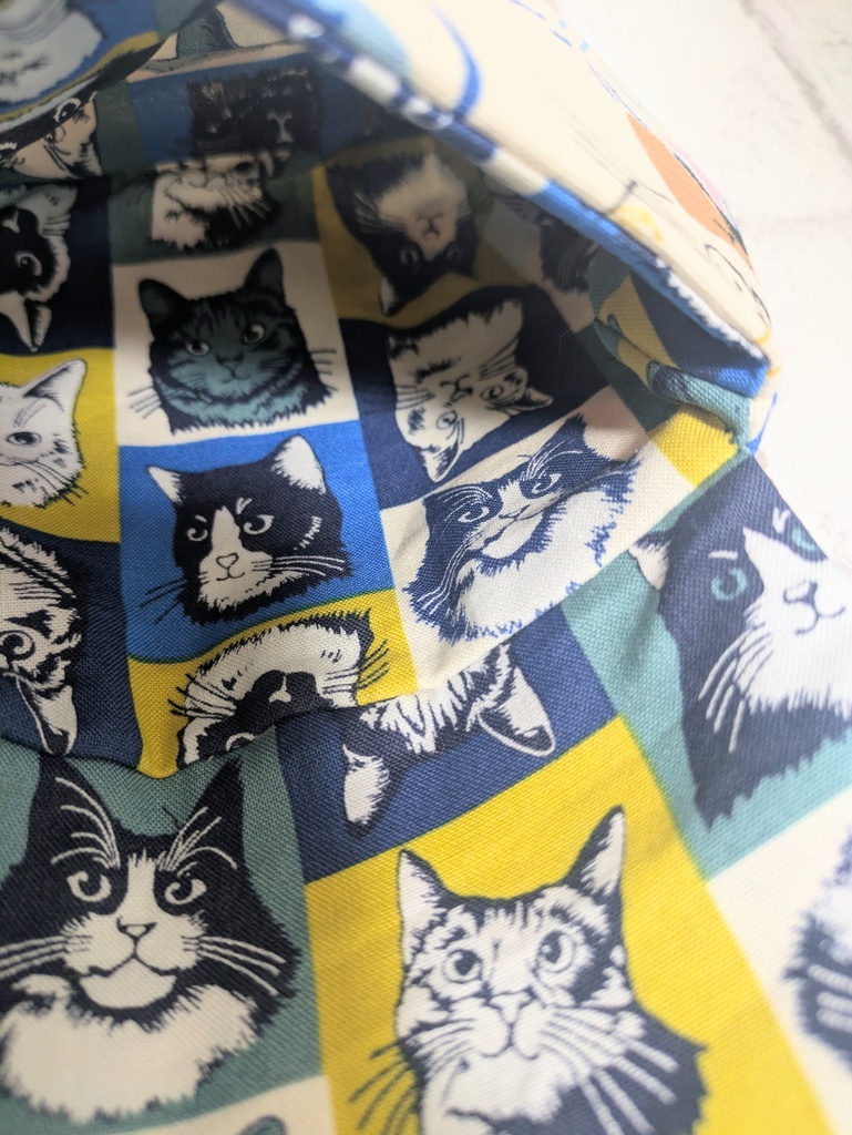 ぷっくりラウンドポーチ