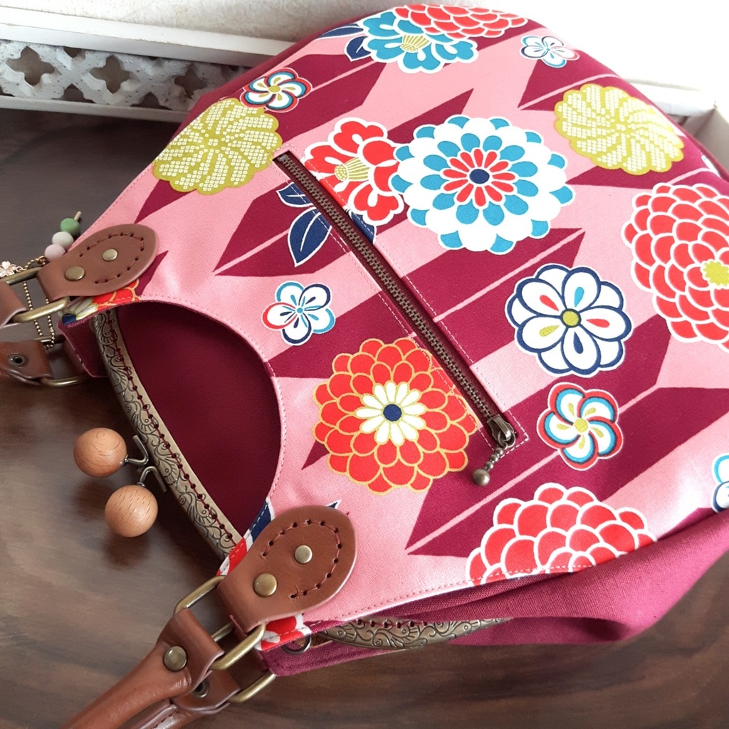 2wayしずく型がま口バッグ(矢絣・エンジ)