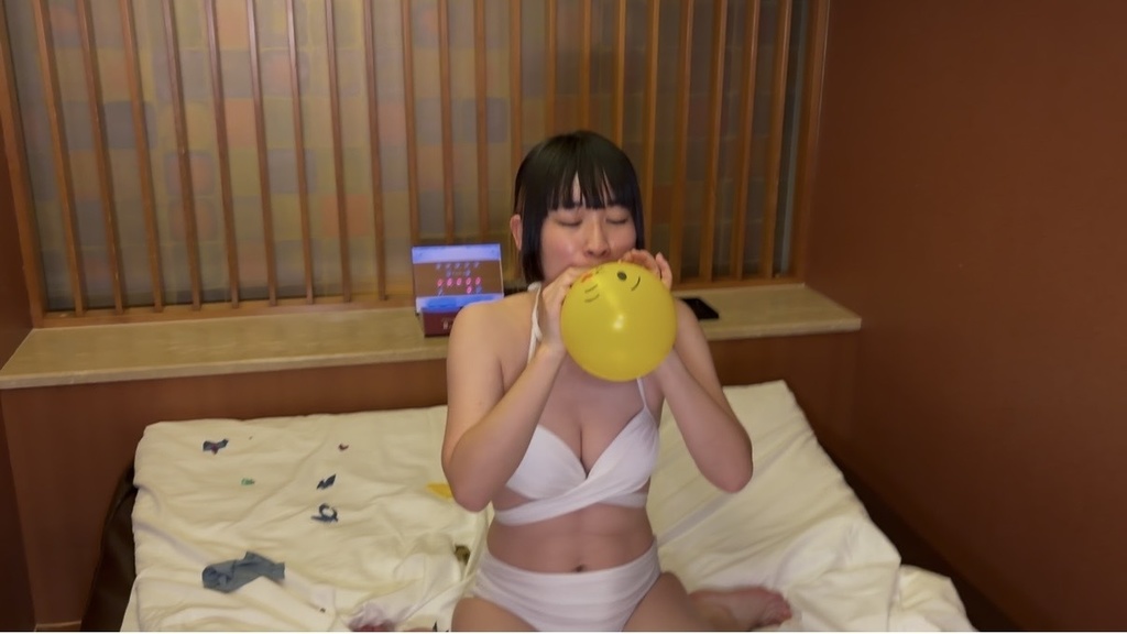 ゲストモデル【桜井かのん】さんの風船ふくらまし