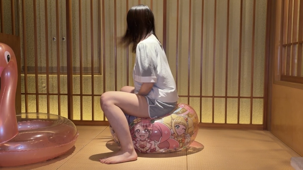 浮き輪&パンチボールで遊ぶ