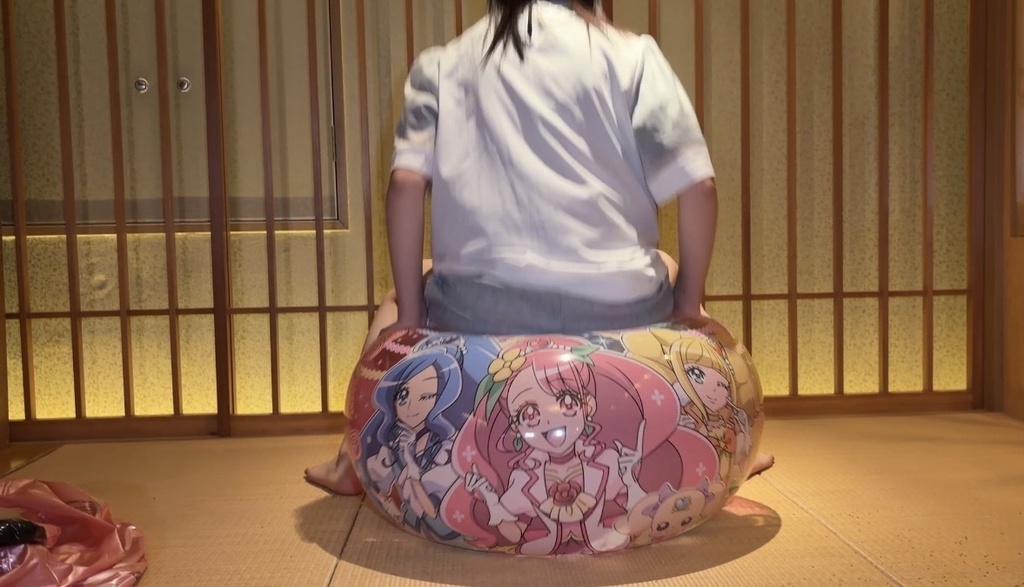 浮き輪&パンチボールで遊ぶ