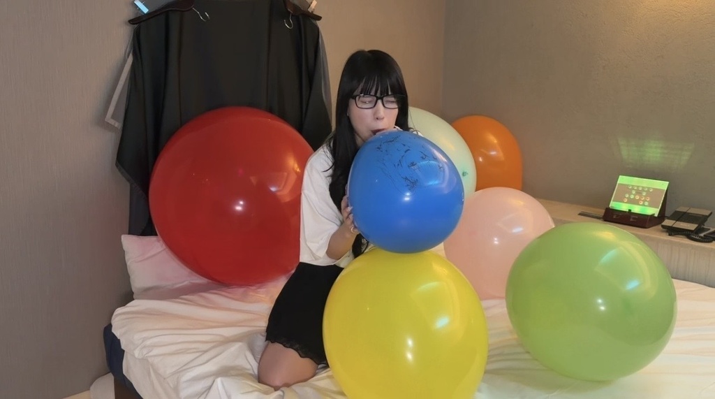 【ゆりざべすさん】風船ふくらまし割り