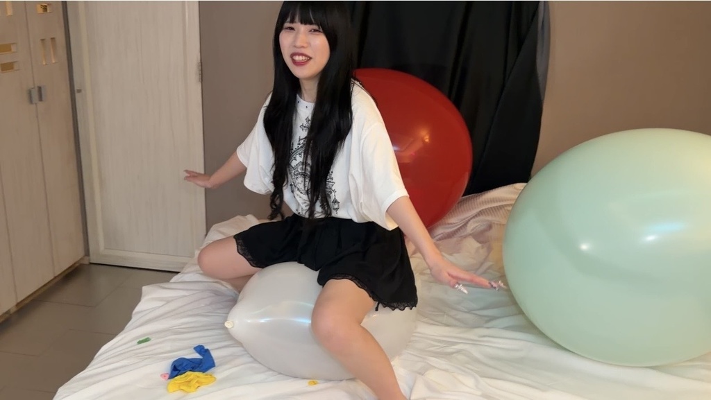 【ゆりざべすさん】風船お尻割り
