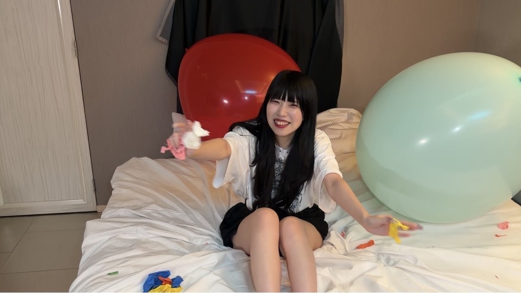 【ゆりざべすさん】風船お尻割り