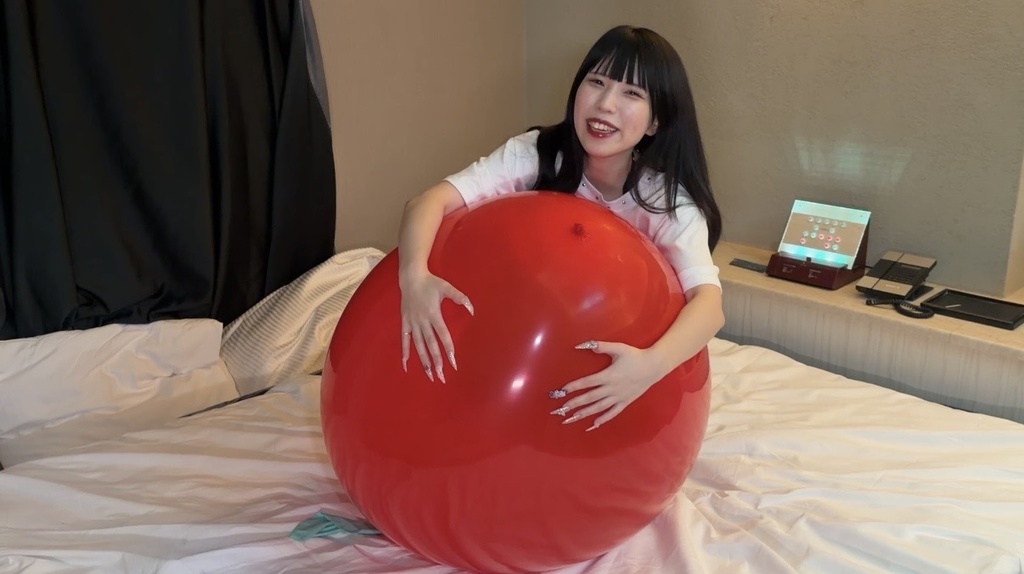 【ゆりざべすさん】巨大風船遊び&割る