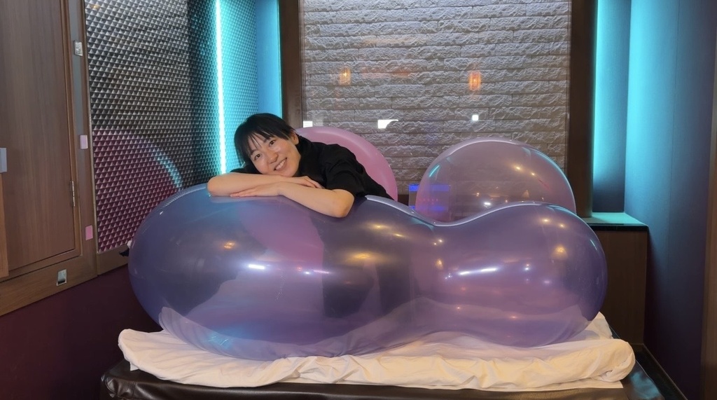 【夢姫しほさん】3種類の巨大風船遊び