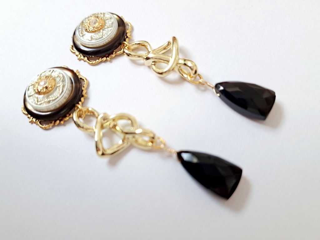 濃厚スモーキークォーツの耳飾り