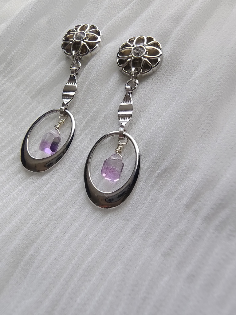 バイカラーアメジストの耳飾り