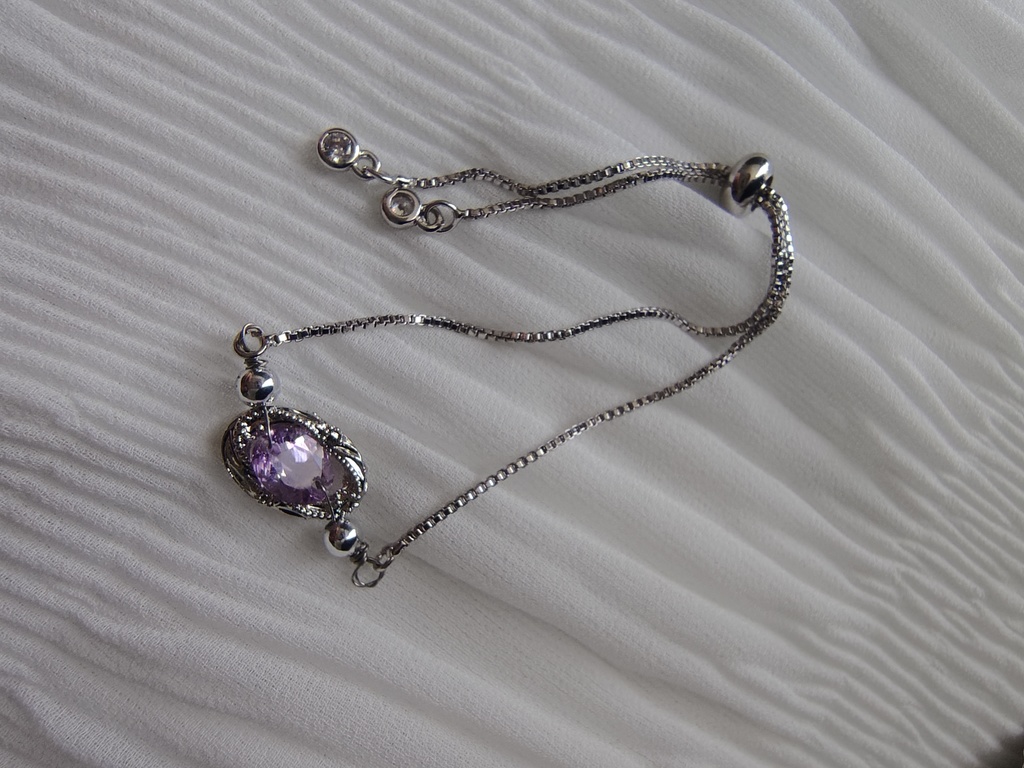 アメジストのブレスレット
