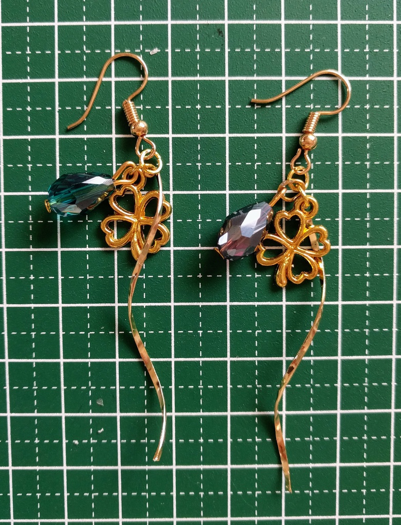 ユーリ!!! on ICEイメージアクセサリー no.69☆幸せのクローバー☆