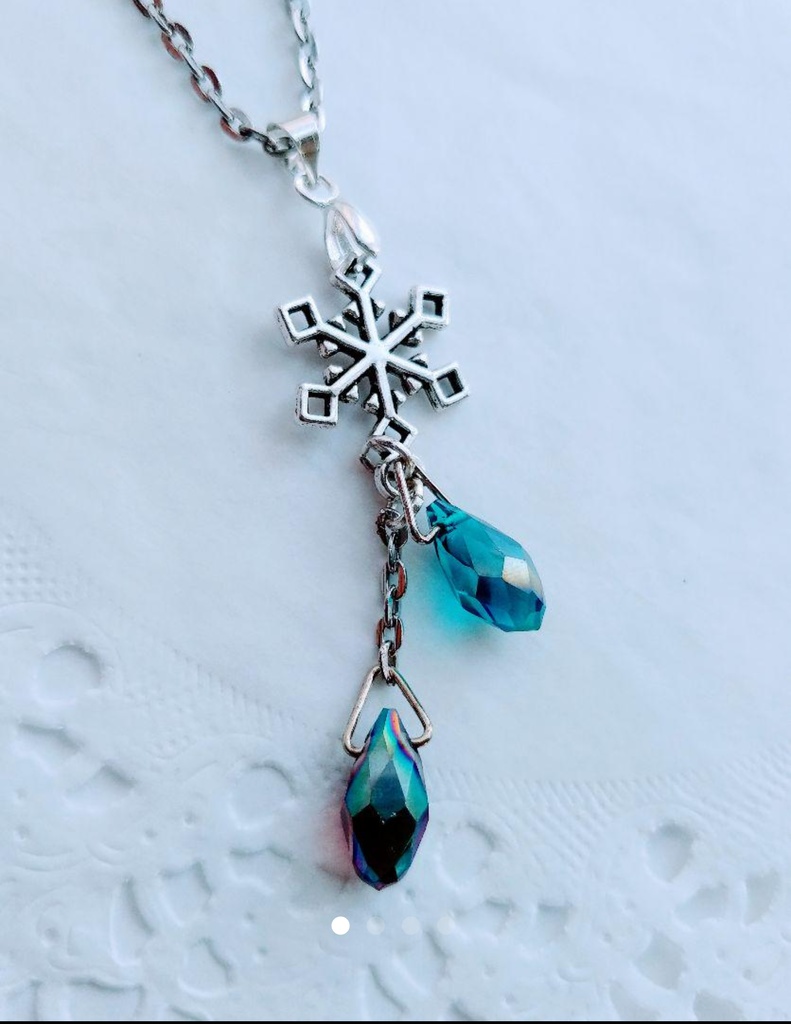 ☆雪のしずくのペンダント☆