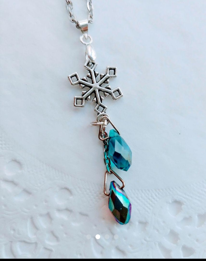 ☆雪のしずくのペンダント☆