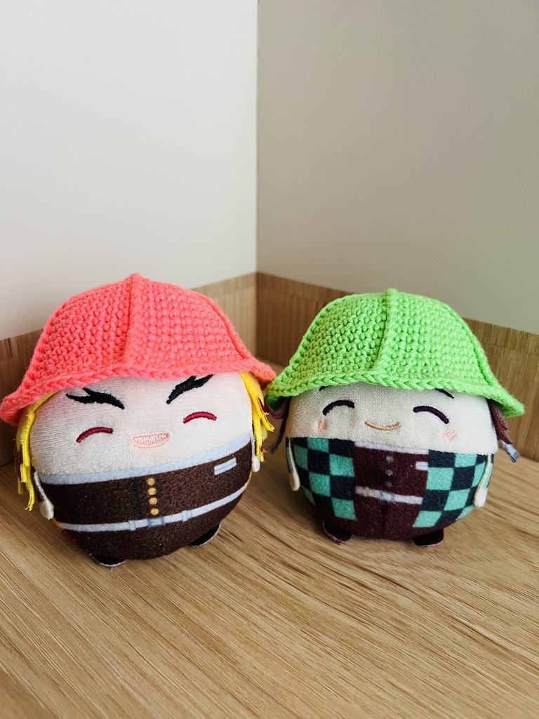 ネオンカラーなチューリップハット