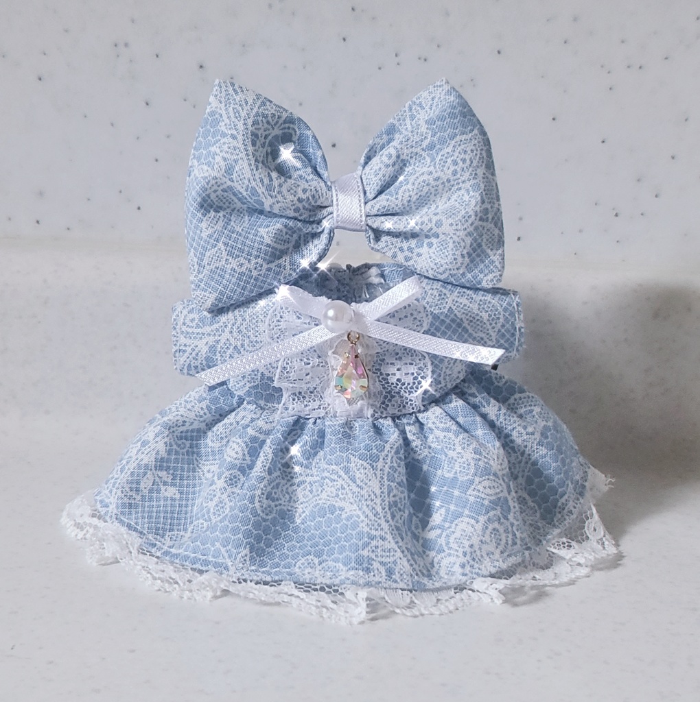 水色ワンピース