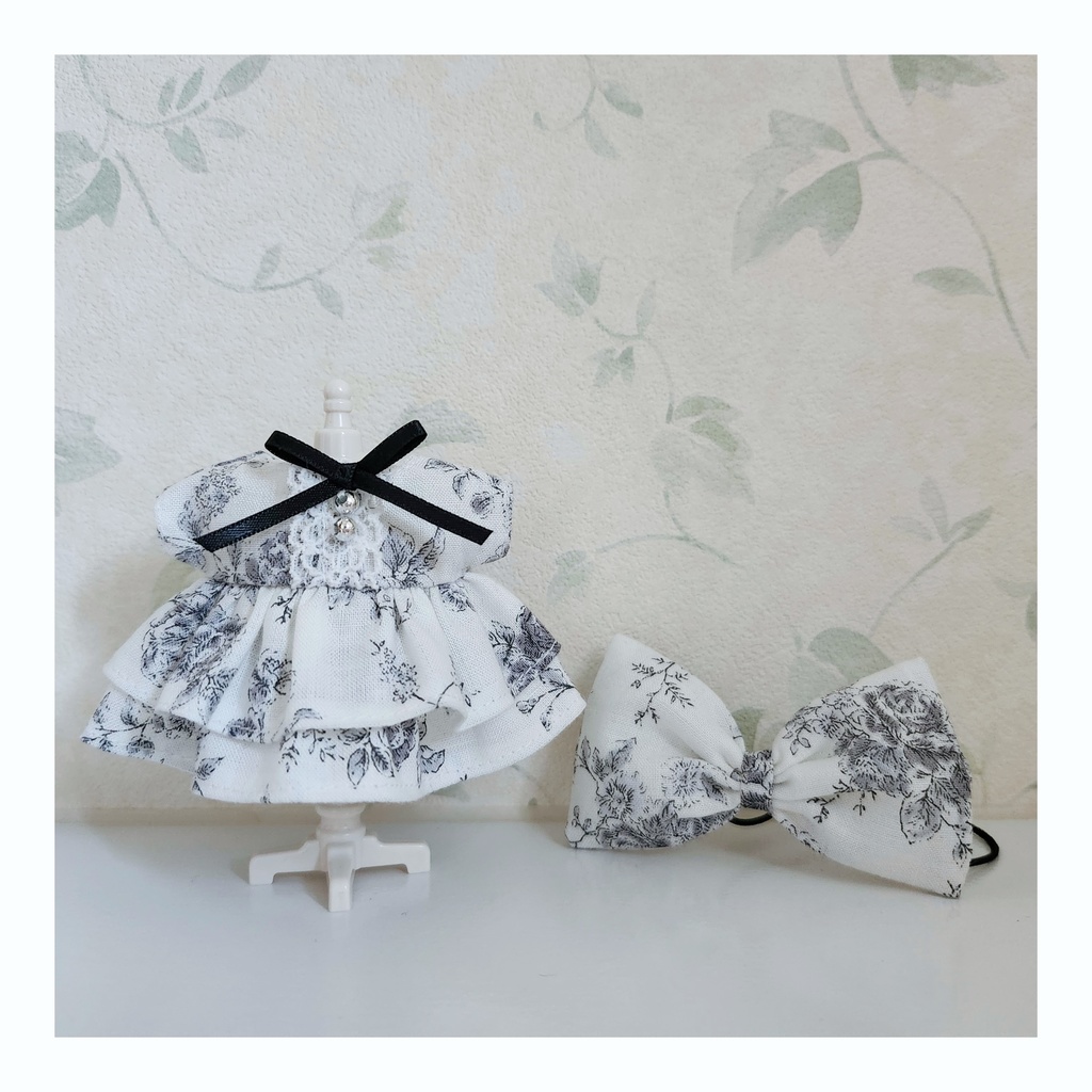 モノトーンお花ワンピース