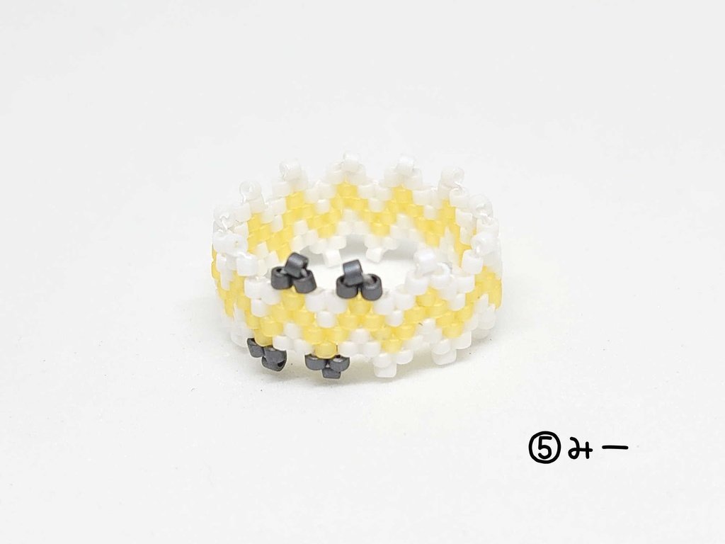 モルカーイメージのビーズリングB