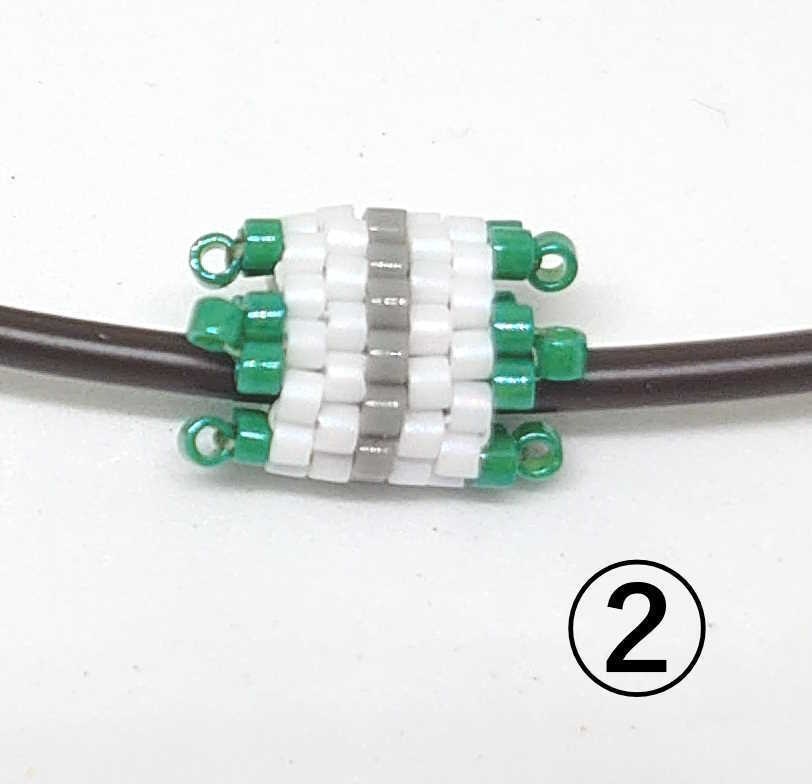 モルカーイメージのミニビーズリング