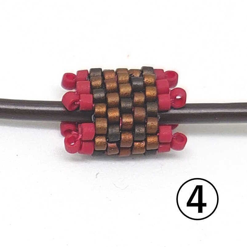 モルカーイメージのミニビーズリング