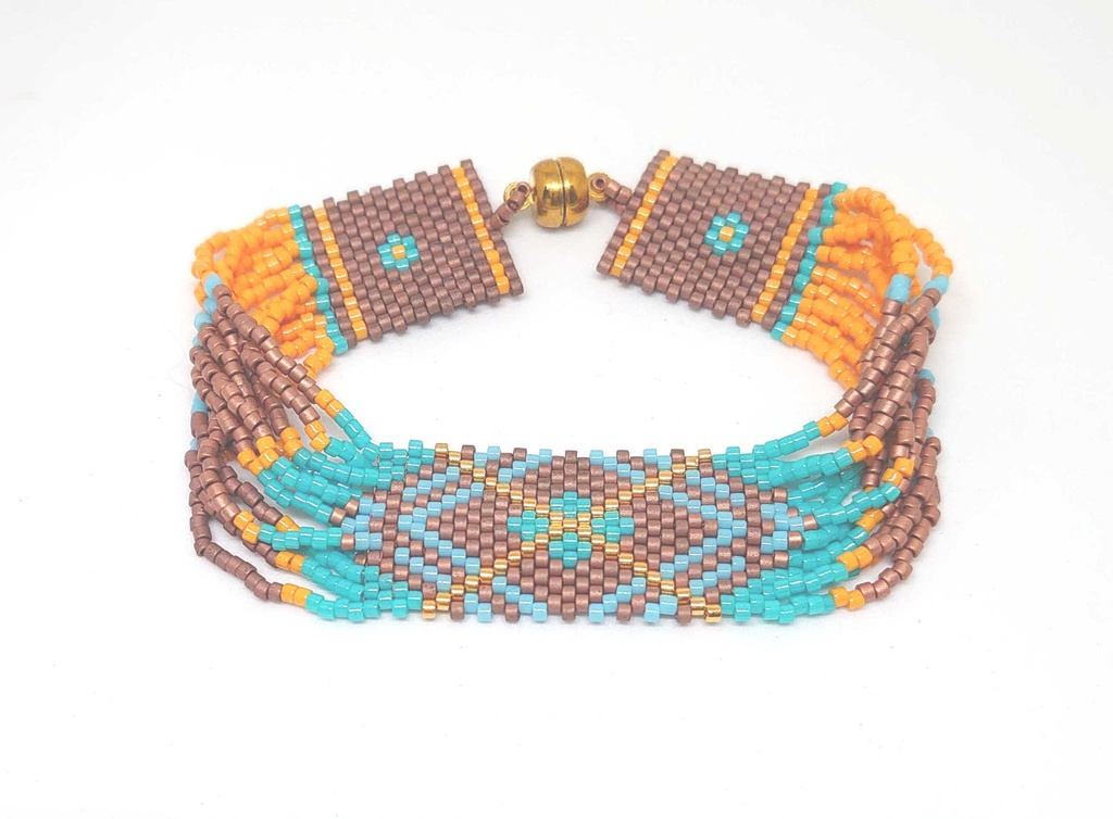 モルカーイメージのビーズステッチブレスレット