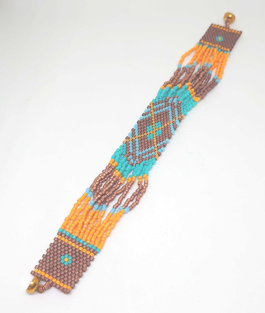 モルカーイメージのビーズステッチブレスレット