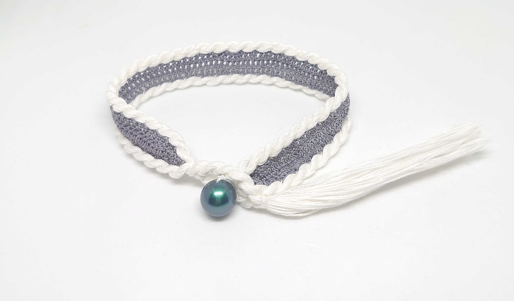 モルカーイメージのレースタッセルブレスレット