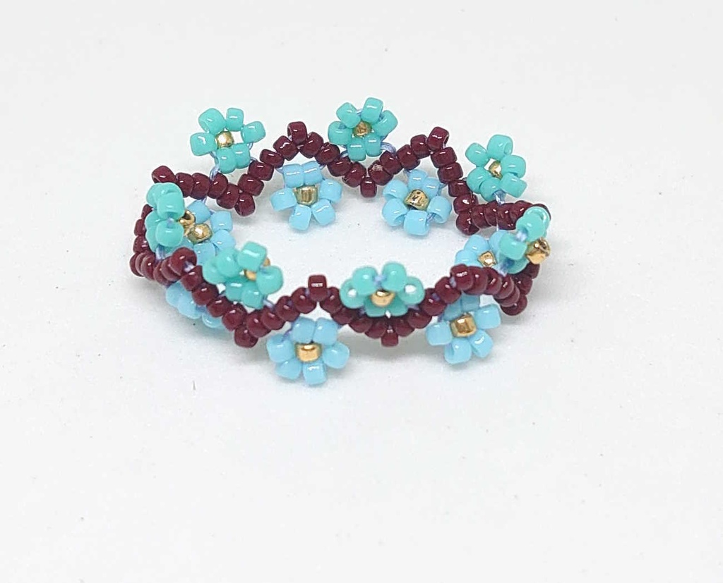 モルカーイメージのフラワービーズリング