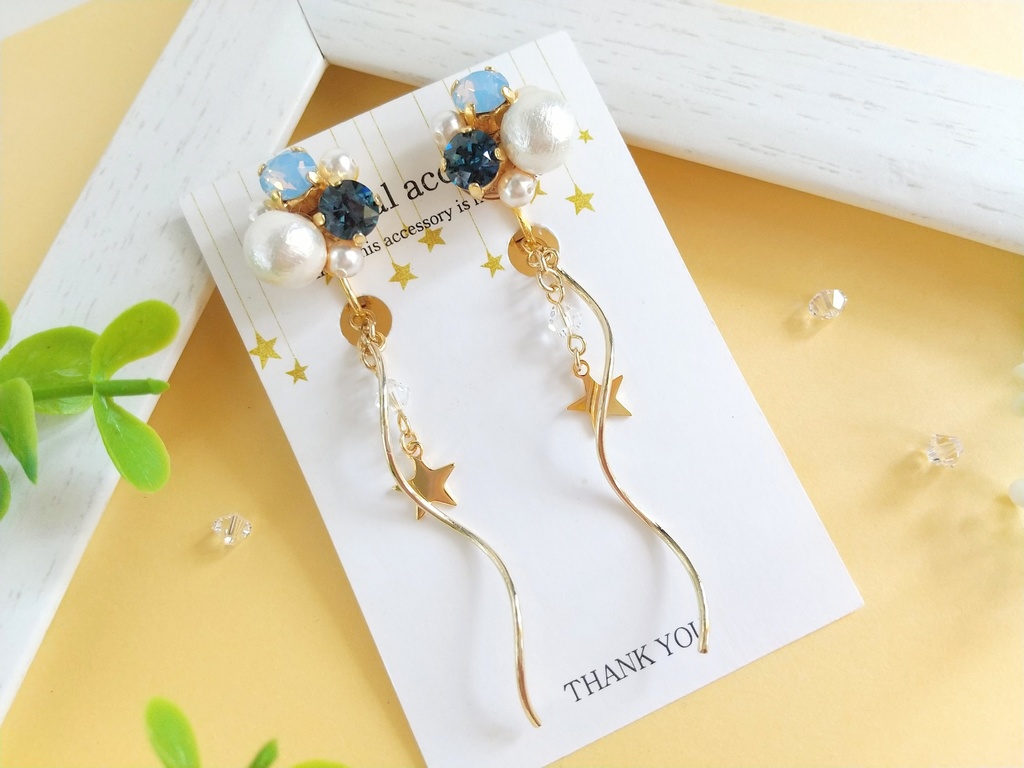 夜空のウェーブイヤリング