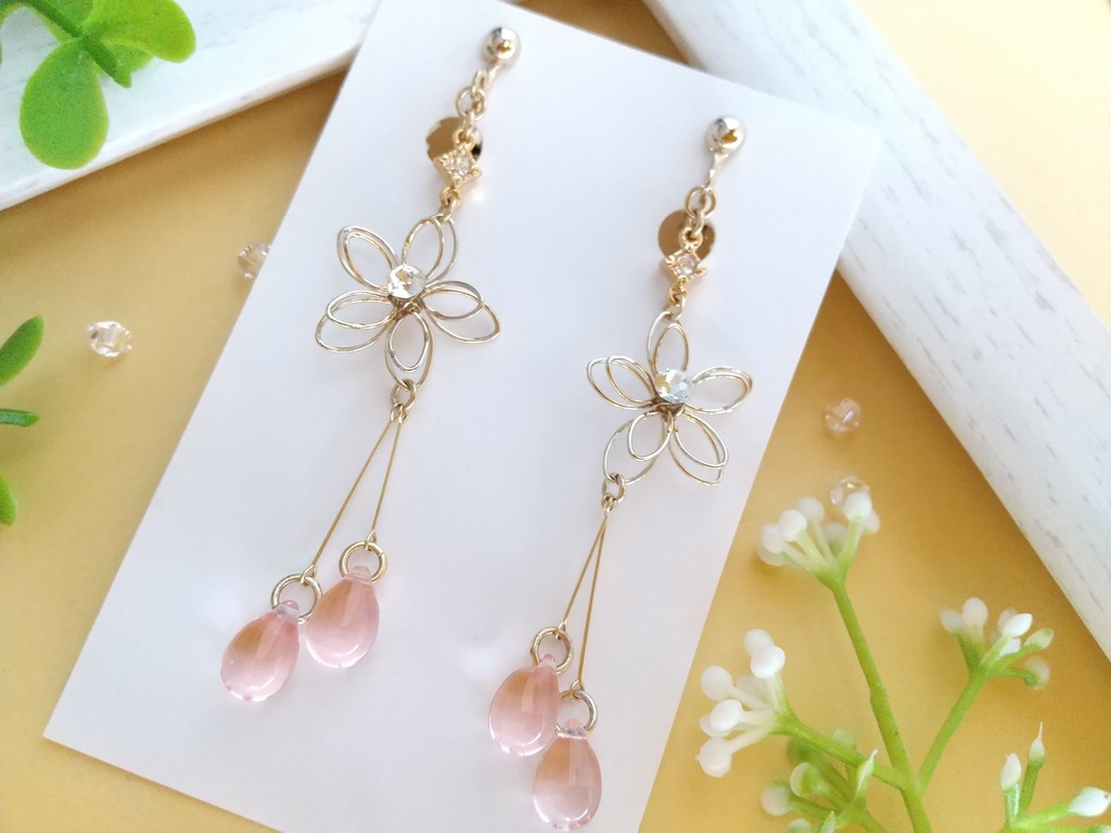 花のイヤリング(ピアス)