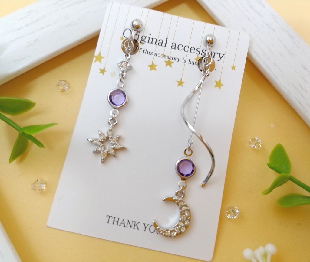 月と星のアシンメトリーイヤリング(ピアス)