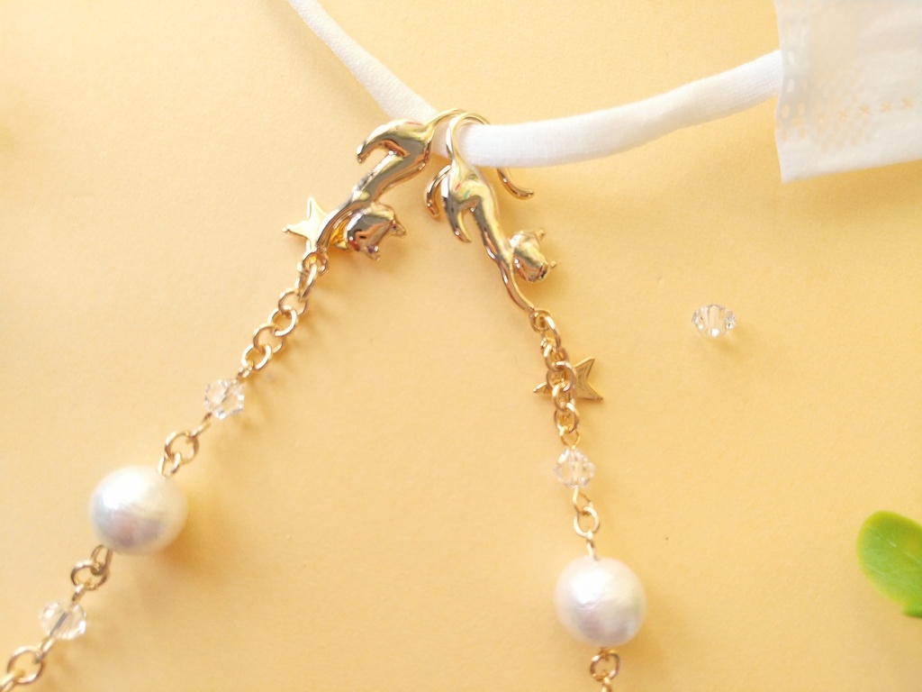 新作★ぶら下がりねこと星のマスクチェーン