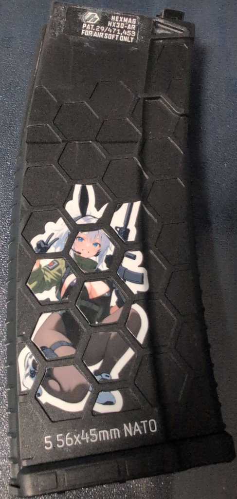 バニーガールx銃 ステッカー