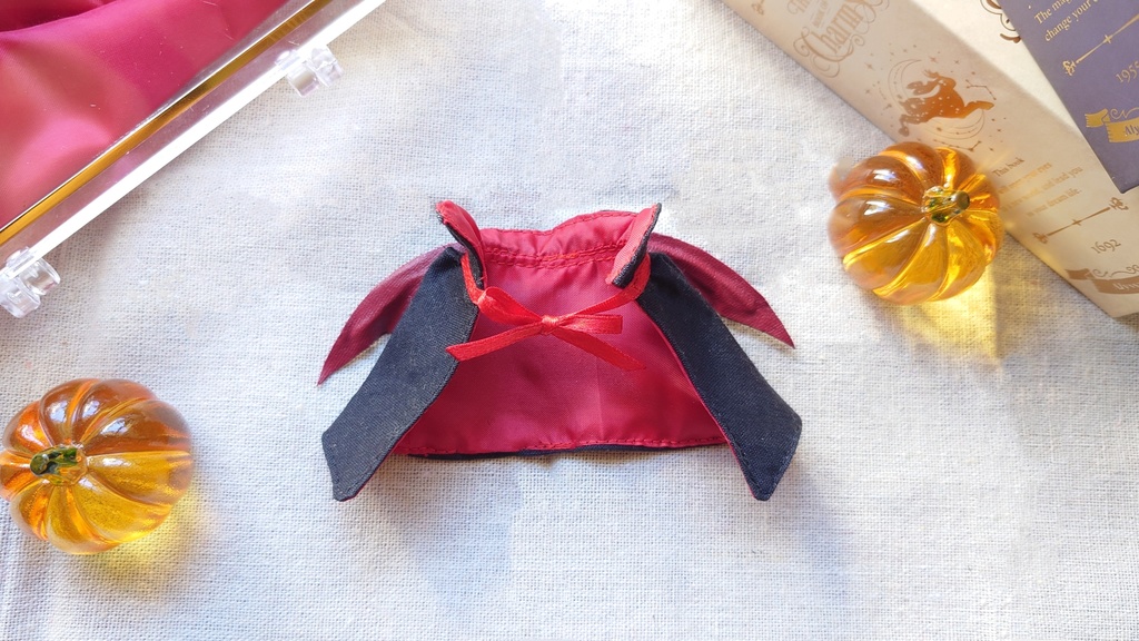 羽が曲がるヴァンパイアマント