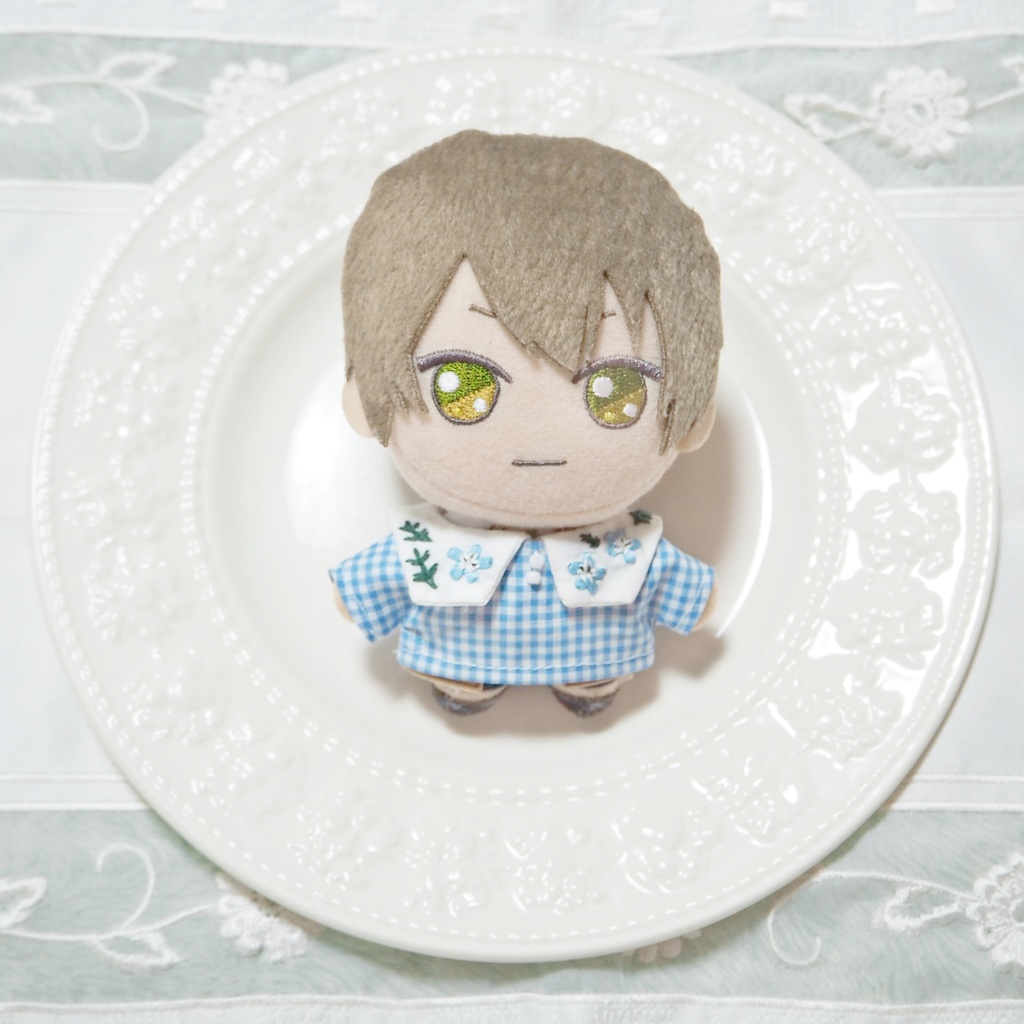 ネモフィラの刺繍シャツ