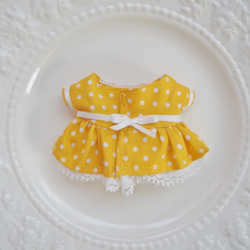 レモンの刺繍エプロンワンピース