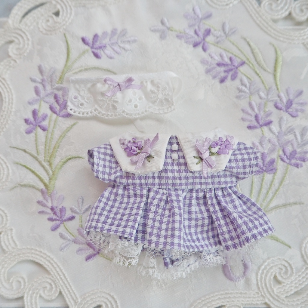 ラベンダーの刺繍ワンピース