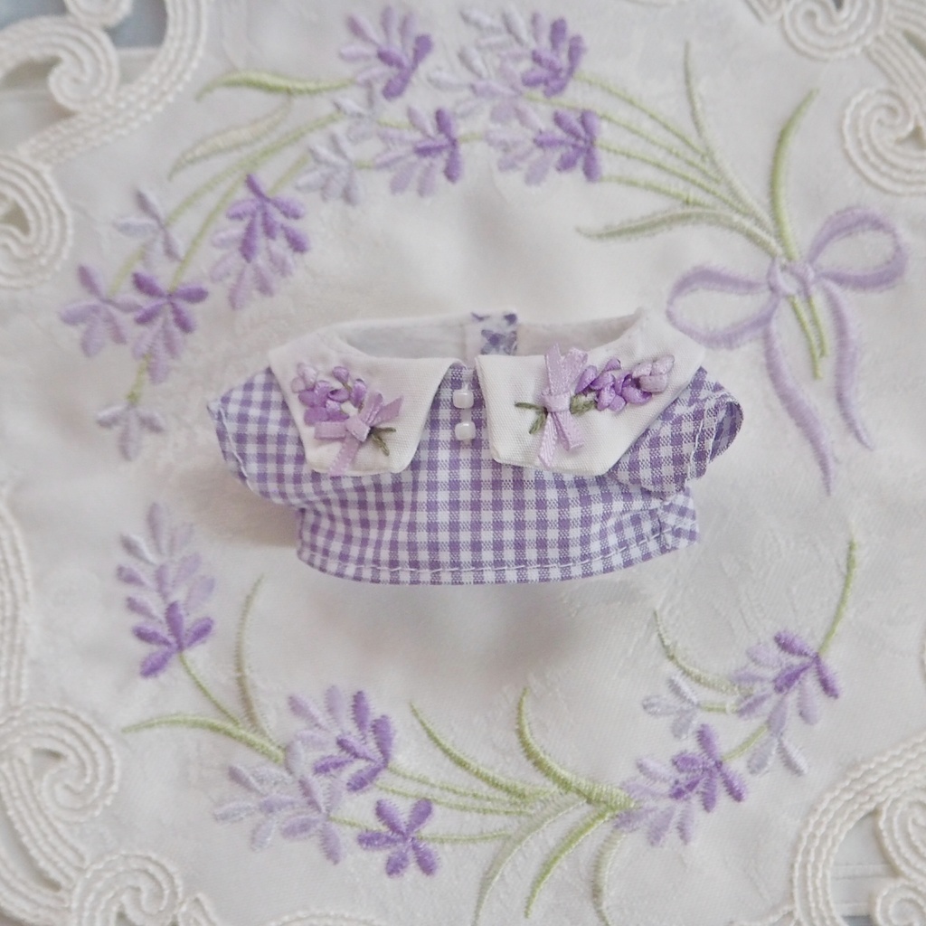 ラベンダーの刺繍シャツ
