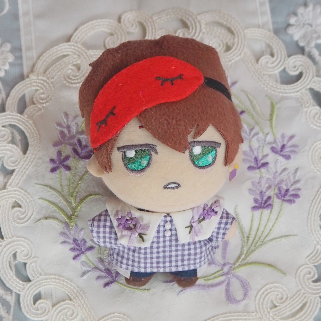 ラベンダーの刺繍シャツ