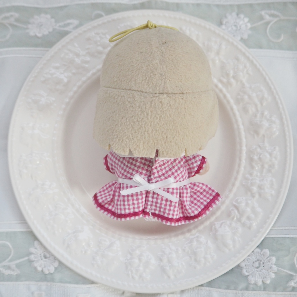 コスモスの刺繍ワンピース