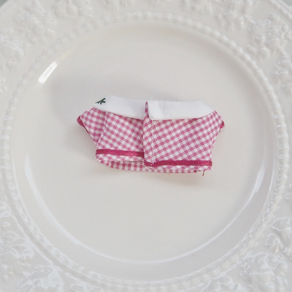 コスモスの刺繍シャツ