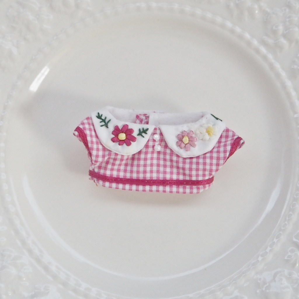 コスモスの刺繍シャツ