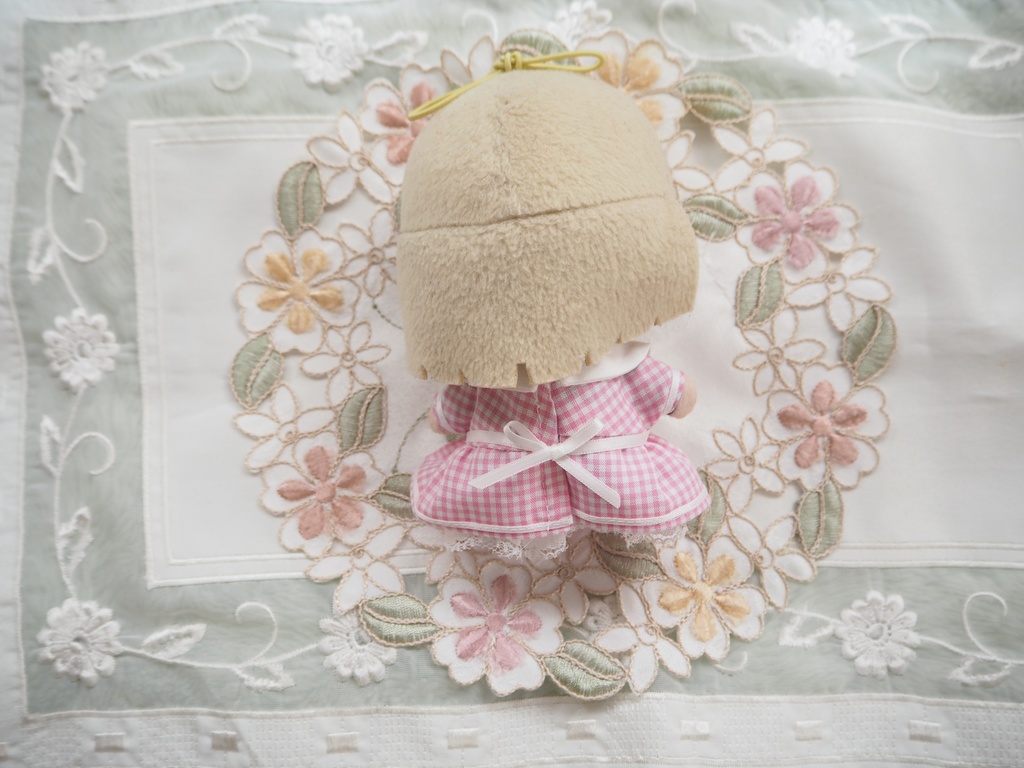 チューリップの刺繍ワンピース