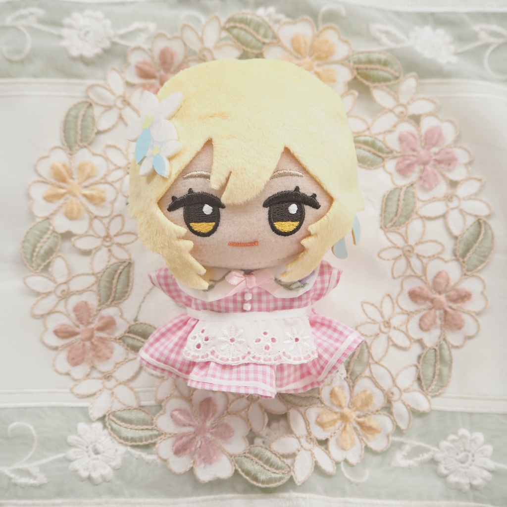 チューリップの刺繍ワンピース