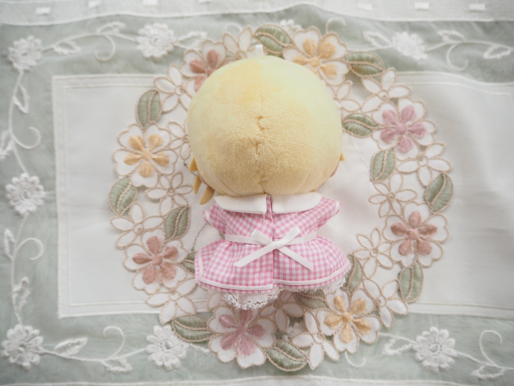 チューリップの刺繍ワンピース