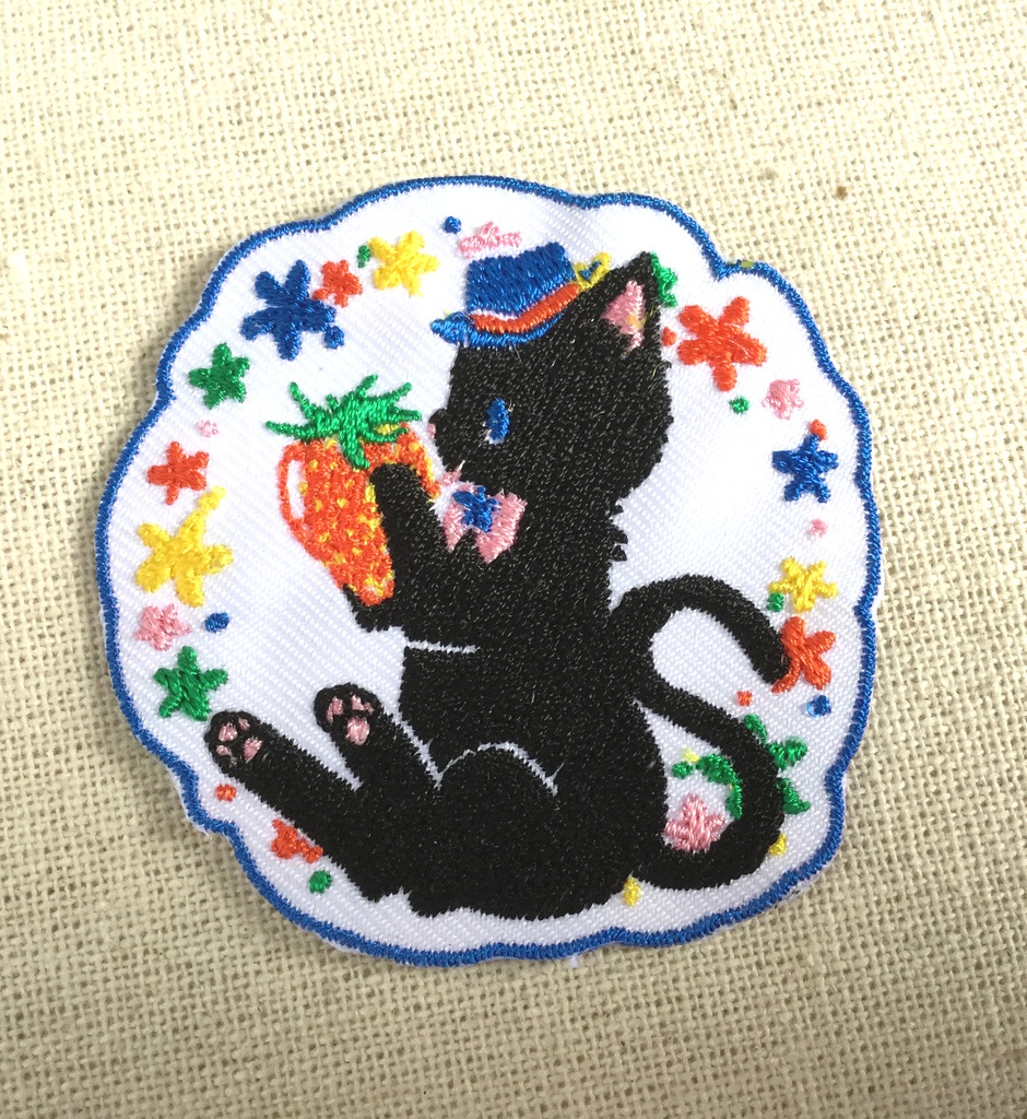 SALE＊アイロンワッペン【いちごねこ】