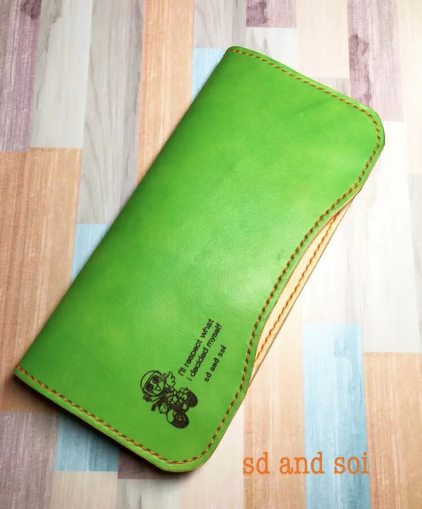 やさしく使いやすい革の長財布