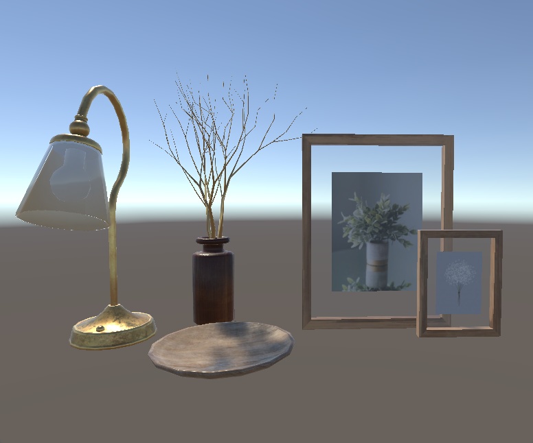 ガラスの棚と雑貨