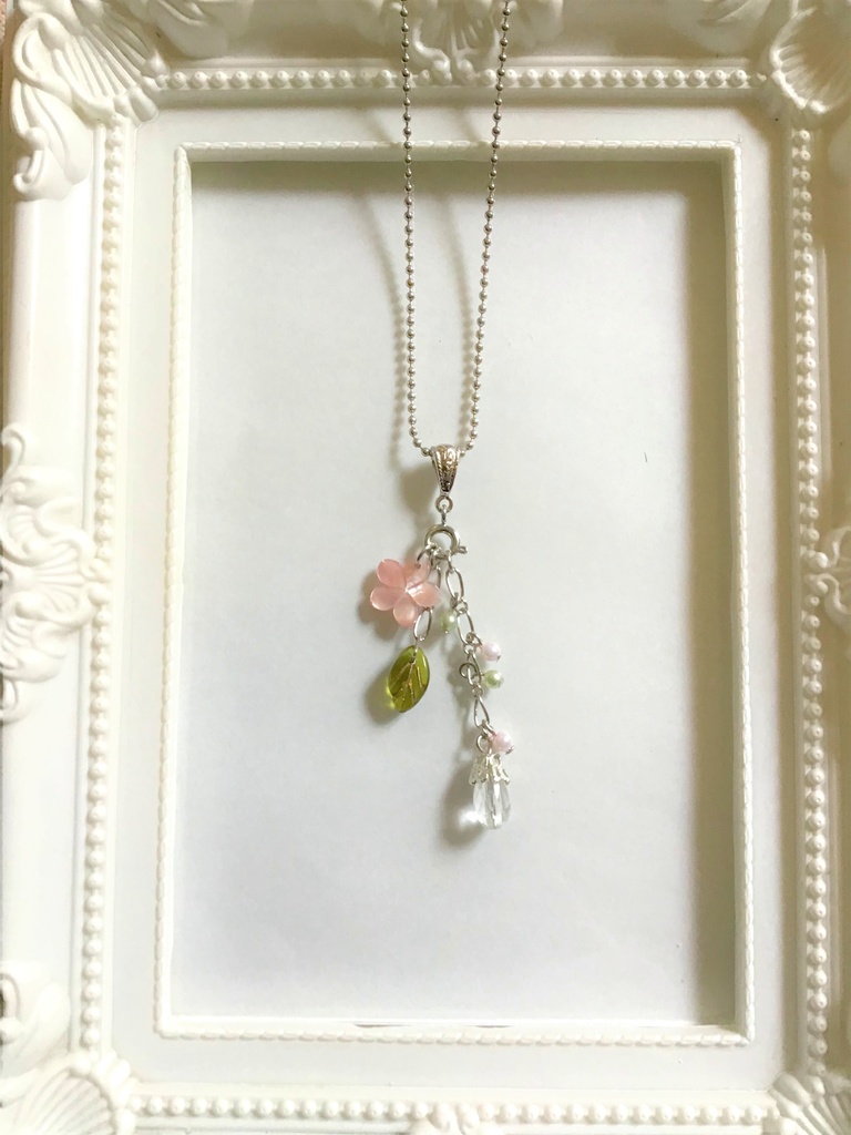 35 ピンクシェルの桜ネックレス(チャーム取り外し可)