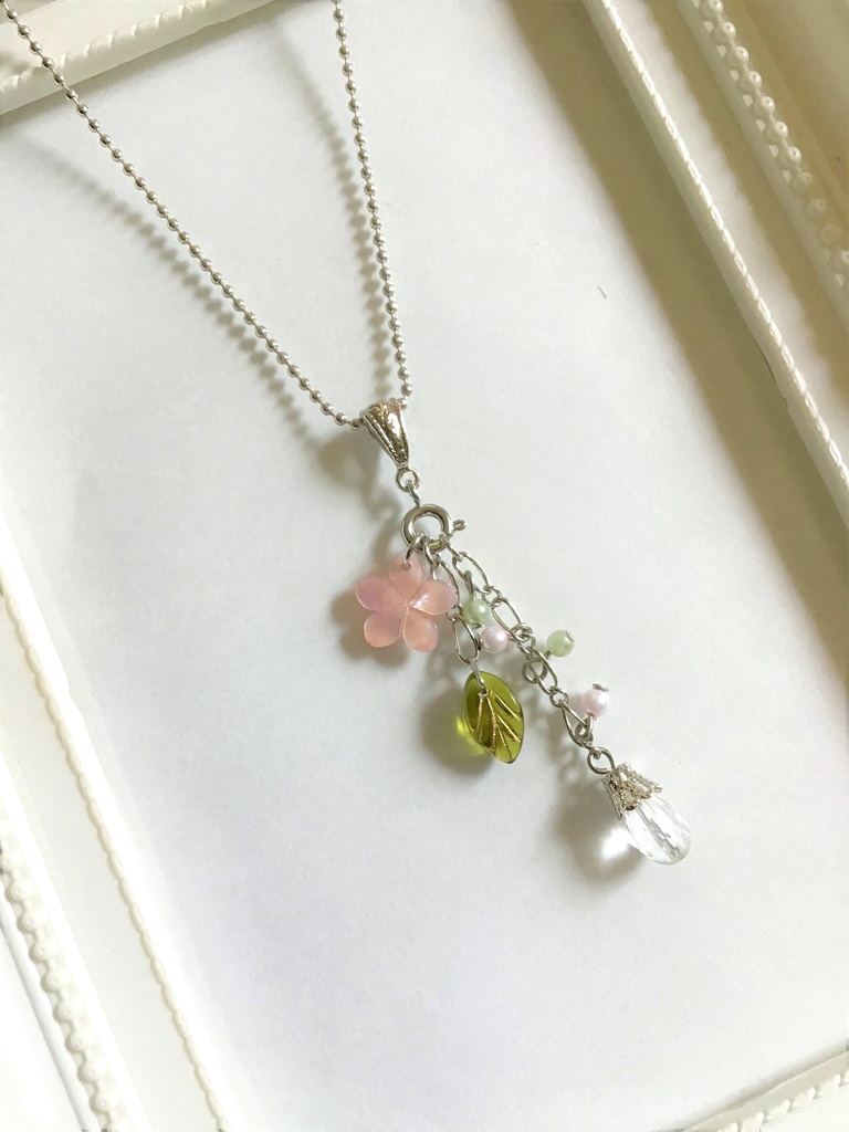 35 ピンクシェルの桜ネックレス(チャーム取り外し可)