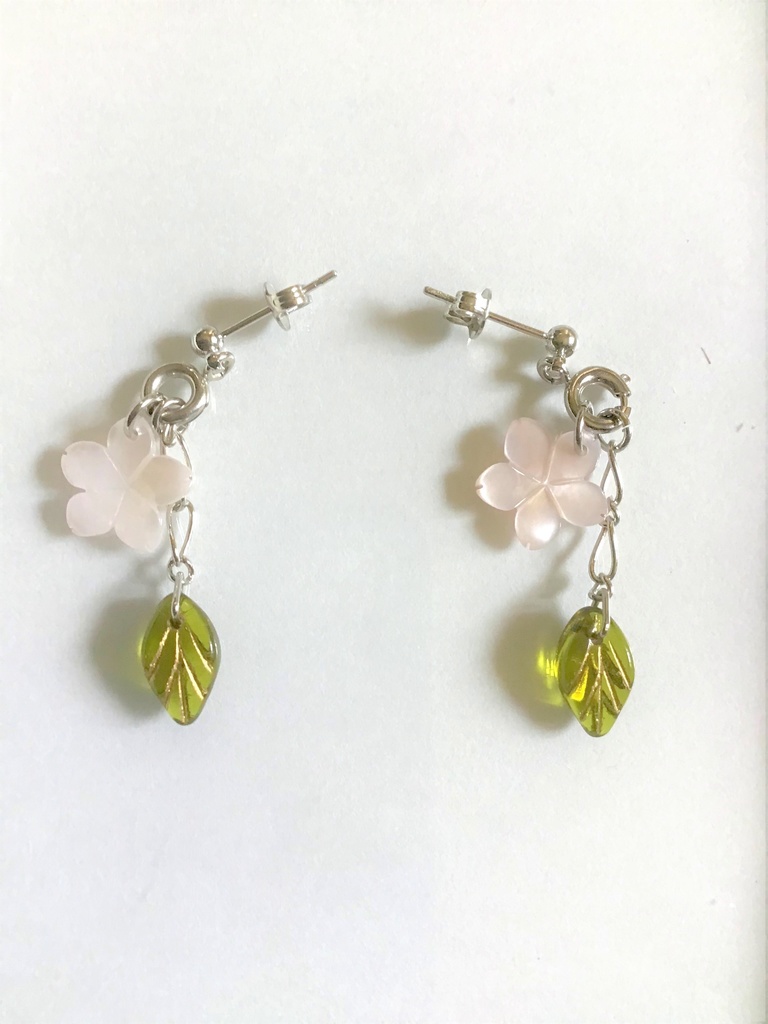 34 ピンクシェルの桜ピアス(サージカルステンレス)パーツ変更可